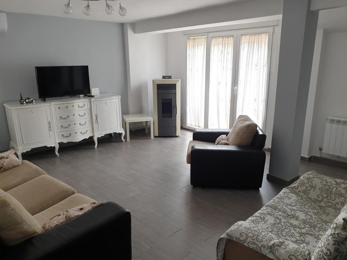 La Terraza De Maxi House Villa เกว็งกา ภายนอก รูปภาพ